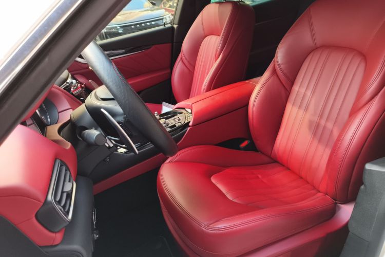 玛莎拉蒂 Levante 2022款 2.0T GT锋芒版中控内饰19