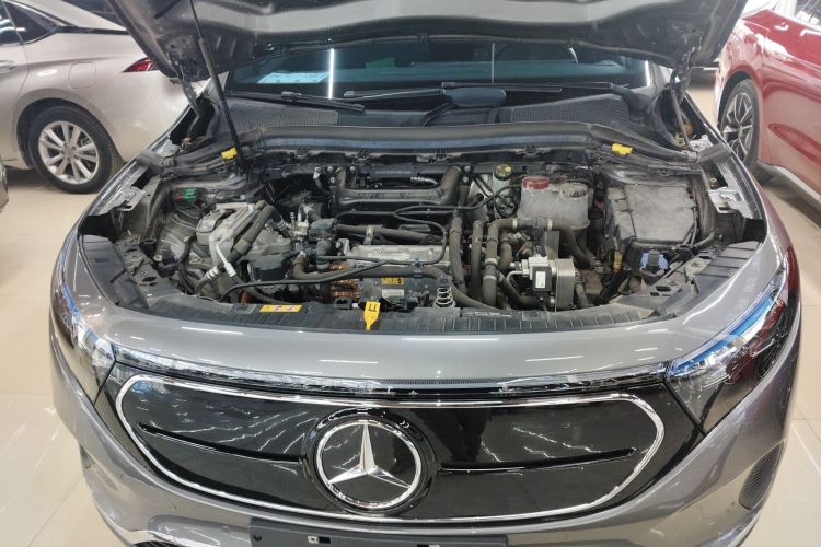 奔驰EQA 2023款 EQA 260机舱底盘24