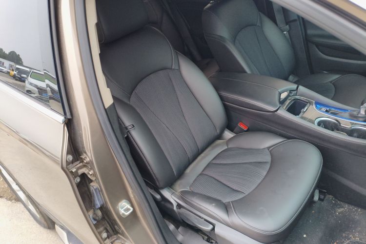 别克 昂科威 2019款 20T 两驱领先型 国VI中控内饰41