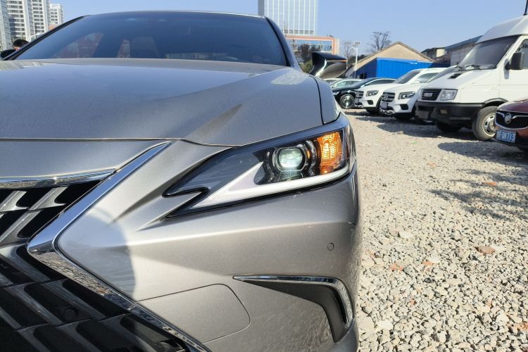 雷克萨斯ES 2023款 200 卓越版局部细节36