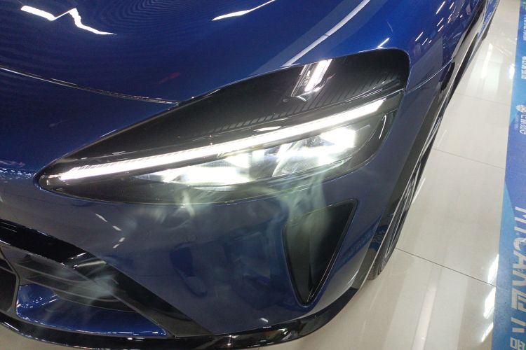 小米汽车 小米YU7 2025款 超长续航高性能四驱Max版局部细节36