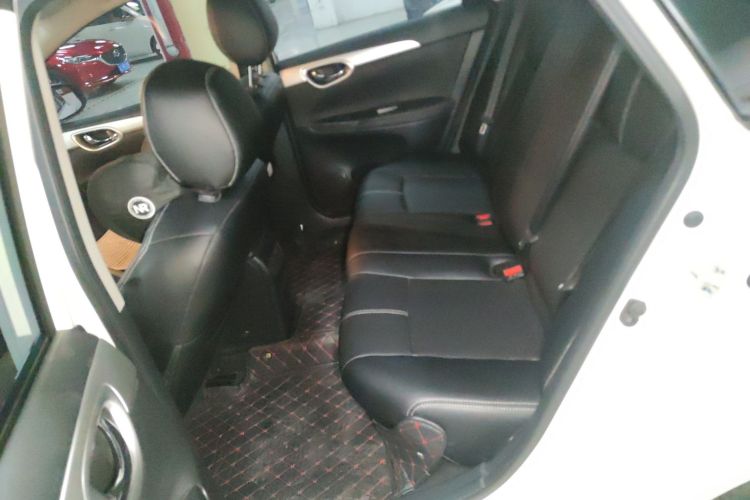 日产 轩逸 2024款 经典 1.6XE CVT舒适版中控内饰21