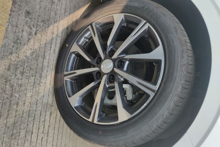 吉利汽车 帝豪 2025款 第4代 1.5L CVT尊贵型车身外观6002