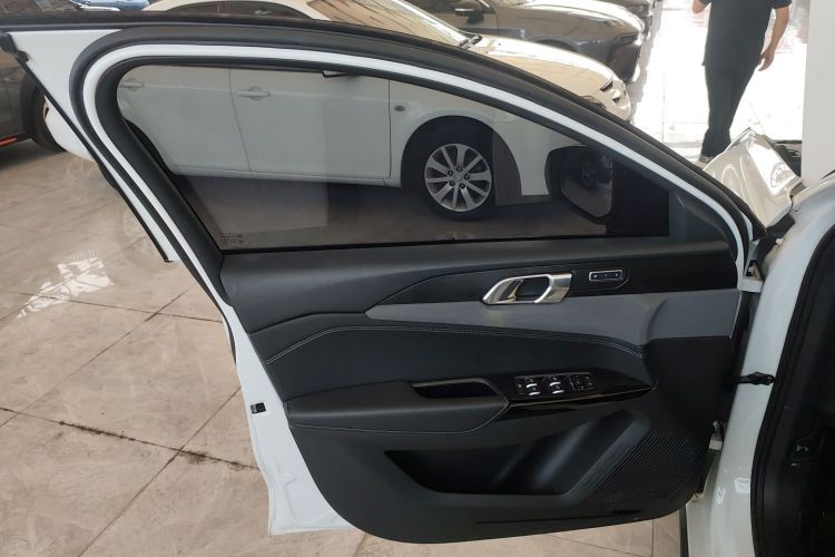 领克02 2021款 1.5TD DCT两驱劲 冠军版中控内饰7006