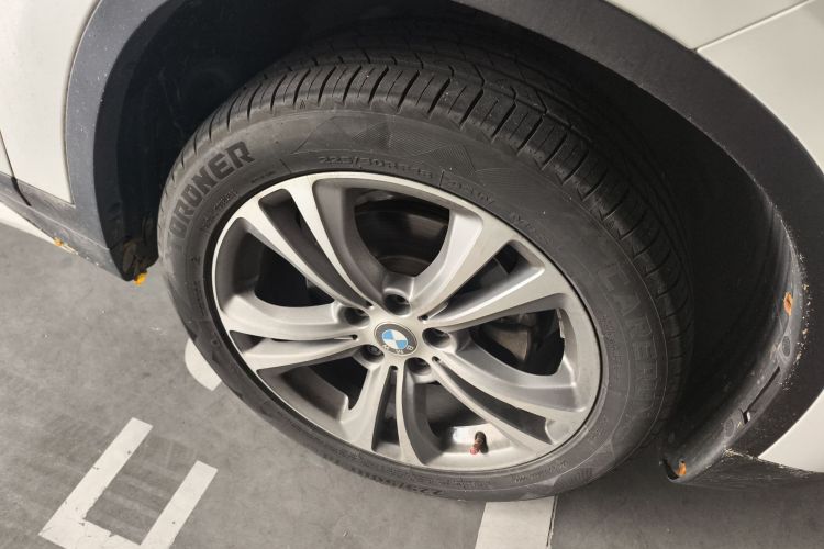 宝马X1 2018款 sDrive18Li 尊享型车身外观10