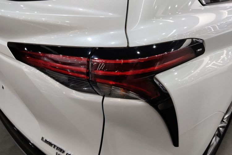 丰田 赛那SIENNA 2021款 2.5L混动 至尊版车身外观9