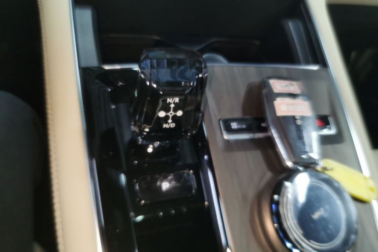 吉利汽车 星越L 2025款 东方曜 2.0TD 自动揽星版中控内饰18