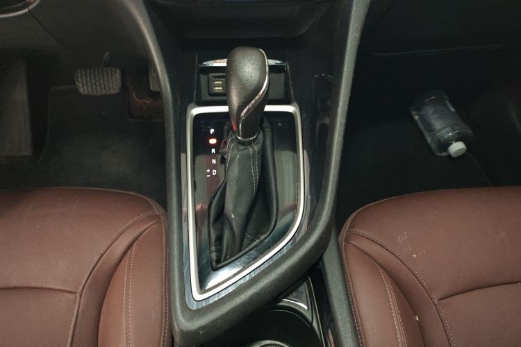 别克GL6 2018款 18T 6座豪华型中控内饰18