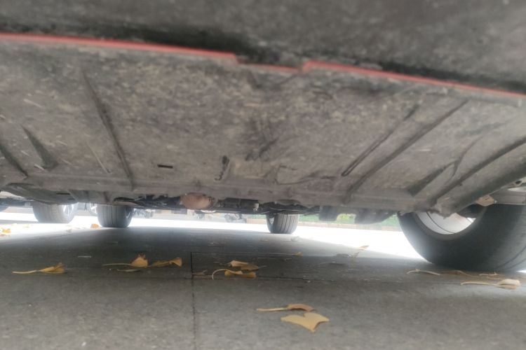 别克 君威 2015款 2.0L 领先时尚型局部细节9008