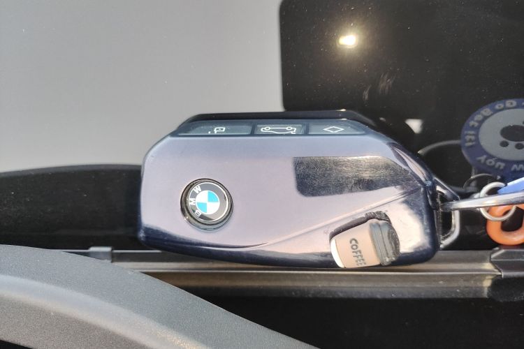 宝马5系 2025款 530Li 领先型 豪华套装中控内饰7001