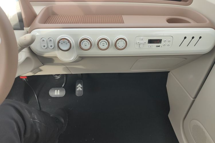 奔腾小马 2026款 222km 萌趣马 Plus中控内饰16