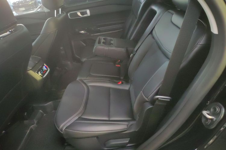 福特 探险者 2024款 2.3T EcoBoost 四驱风尚plus版 7座中控内饰21