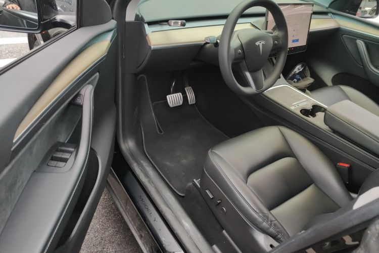 特斯拉 Model Y 2022款 Performance高性能全轮驱动版中控内饰20