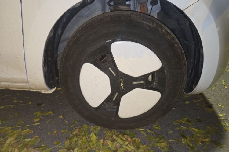 长安启源 长安Lumin 2024款 205km 启航版车身外观10