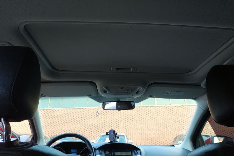 福特 福克斯 2017款 两厢 1.6L 自动风尚型智行版中控内饰22