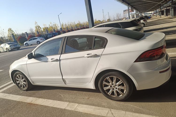 观致3 2018款 三厢 1.6L 自动领先型车身外观4