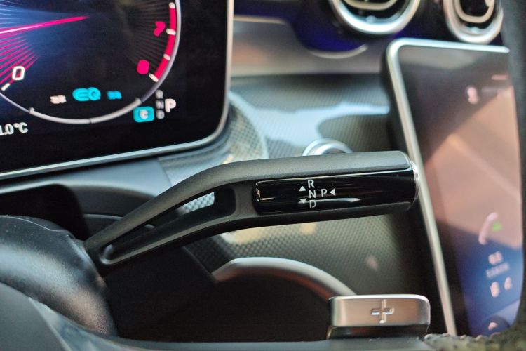 奔驰C级 2022款 改款 C 200 L 运动版局部细节18