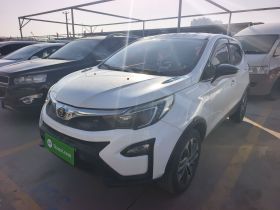 比亚迪 元 2017款 1.5L 自动酷炫互联型