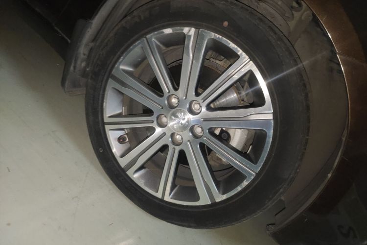 标致408 2016款 1.6T 自动豪华版车身外观10