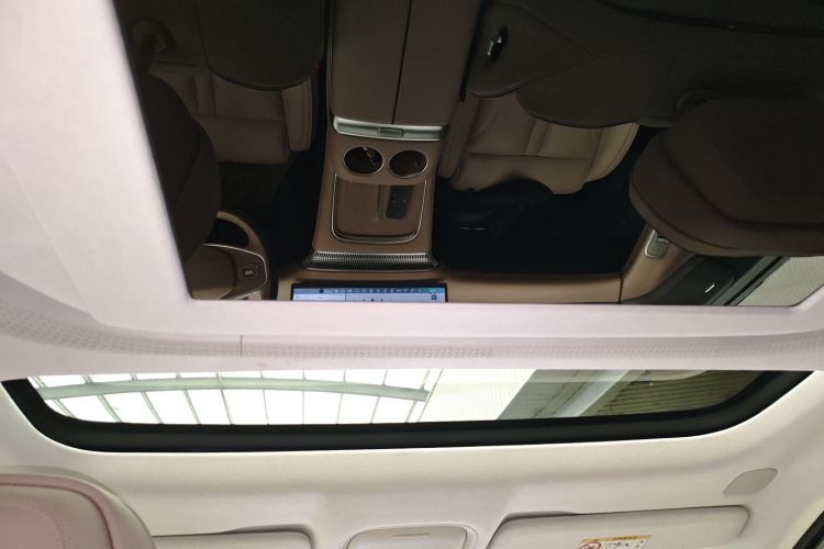 小鹏X9 2025款 650长续航 Max中控内饰22