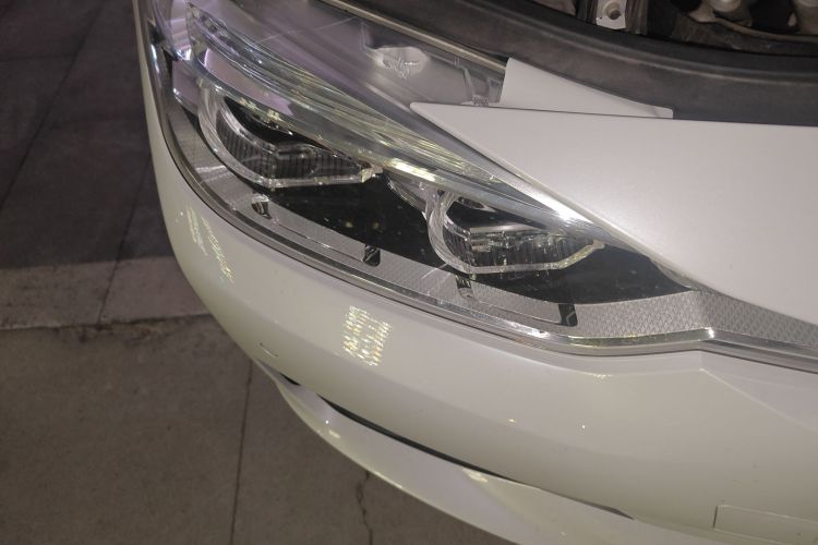 宝马3系 2019款 320Li 时尚型车身外观8