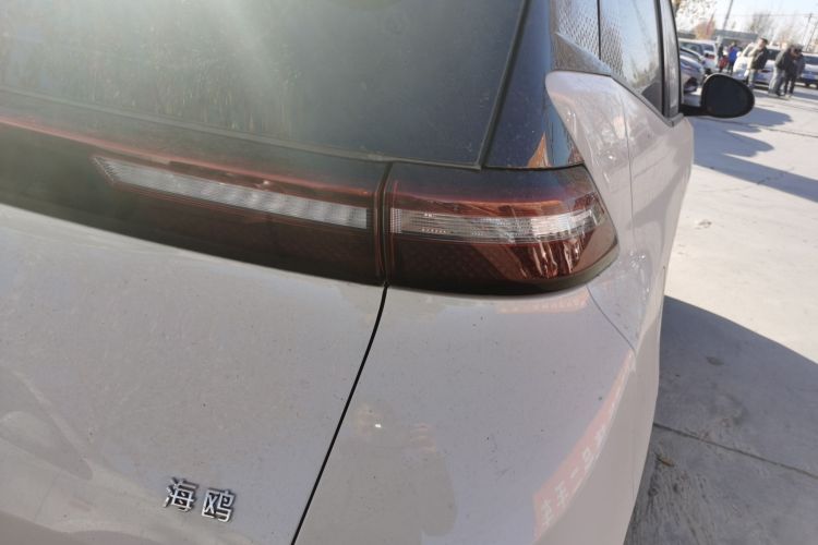 比亚迪 海鸥 2025款 智驾版 405km 自在版车身外观9