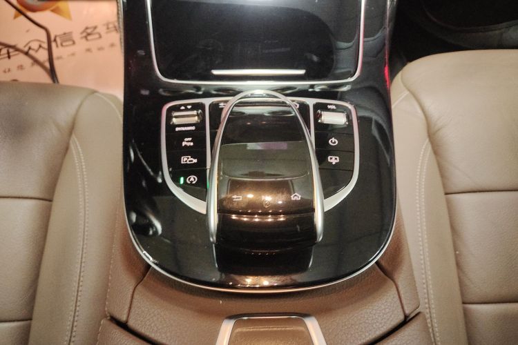 奔驰E级 2017款 E 320 L 运动型 4MATIC局部细节18