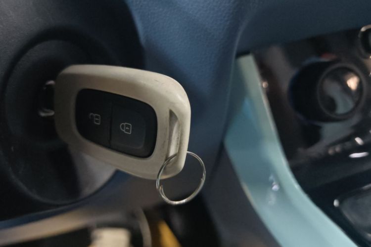 东风纳米EX1 2023款 PRO 轻风版闪电型中控内饰11