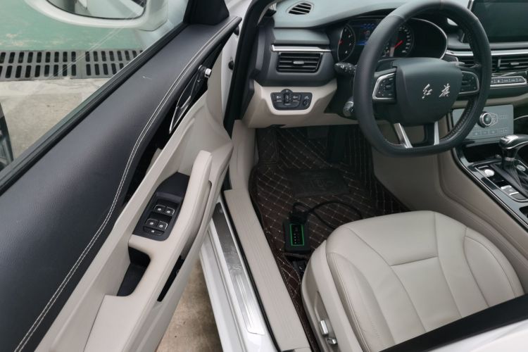 红旗H5 2018款 30TD 智联灵动版中控内饰20