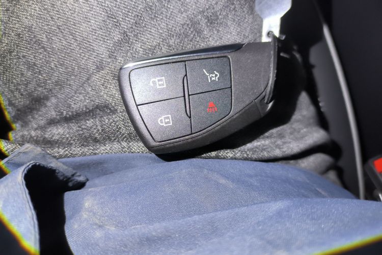 别克 2025款 昂科威Plus 28T 两驱白金版中控内饰11