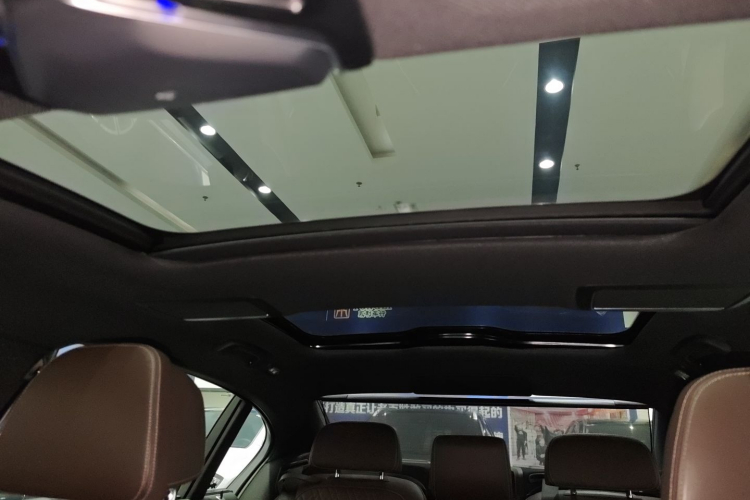 宝马7系 2019款 改款 730Li M运动套装局部细节22