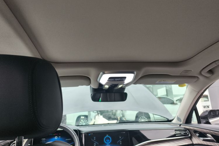 红旗H9 2022款 2.0T 智联旗享版中控内饰22