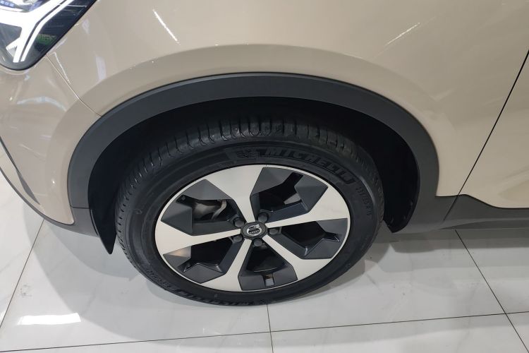 沃尔沃XC40 2024款 B4 四驱智远豪华版车身外观6007