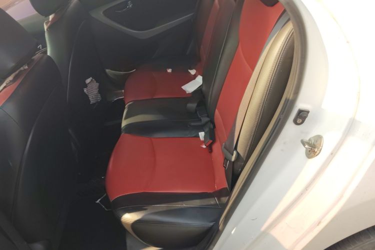 现代 朗动 2013款 1.6L 自动领先型中控内饰21