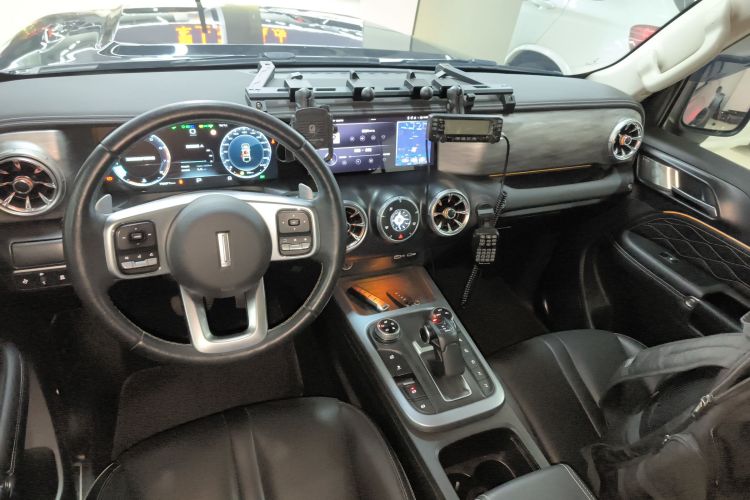 坦克300 2021款 越野版 2.0T 征服者局部细节16