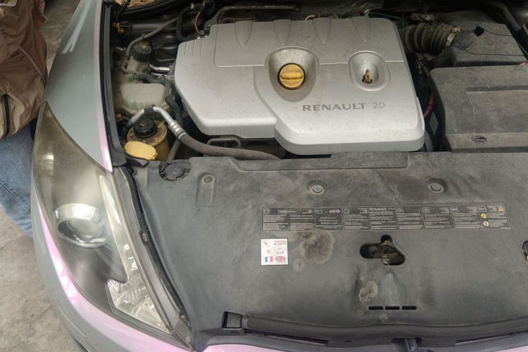 雷诺 拉古那 2012款 古贝2.0T 豪华导航版局部细节9006