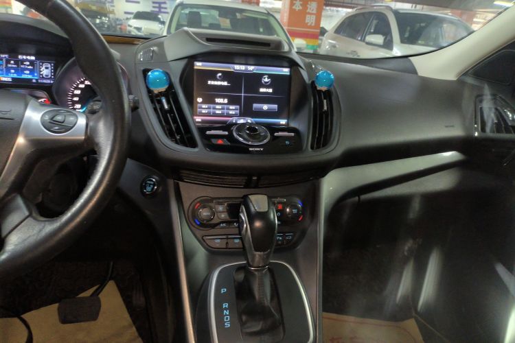 福特 翼虎 2015款 2.0L GTDi 四驱尊贵型局部细节16