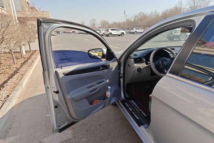 大众 宝来 2012款 1.6L 自动时尚超值版中控内饰7003