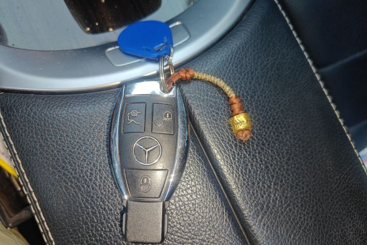 奔驰C级 2015款 C 200 L中控内饰11