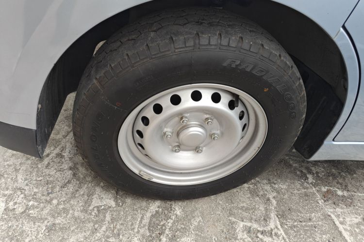 五菱汽车 五菱扬光 2025款 310KM 客车版宁德时代定制版车身外观6007