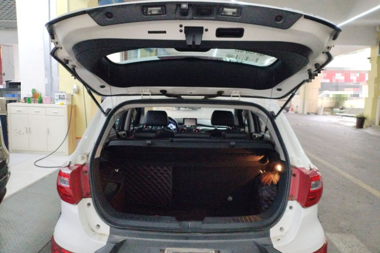 北京汽车 绅宝X25 2015款 1.5L 手动精英型机舱底盘23