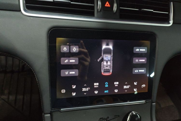 理想汽车 理想ONE 2021款 增程6座版中控内饰16