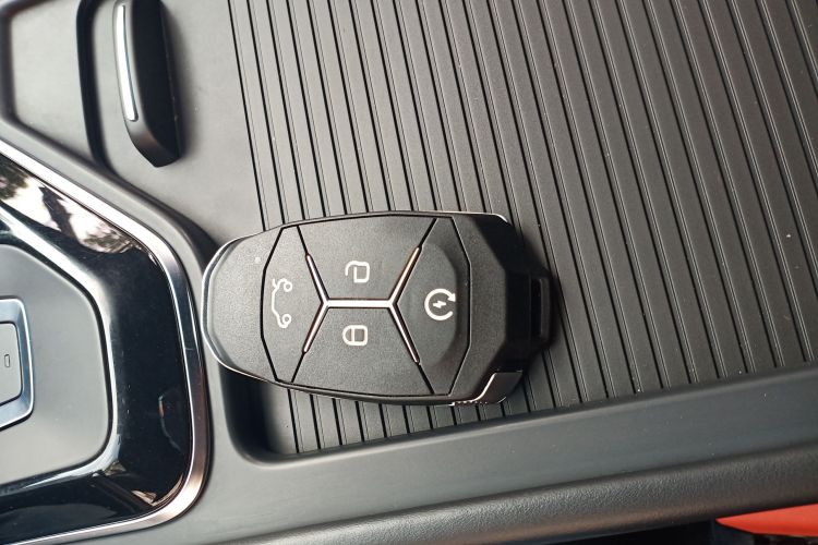 领克03 2022款 2.0TD DCT劲Pro中控内饰11