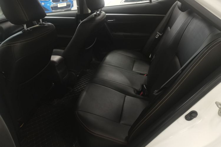 丰田 卡罗拉 2018款 1.2T S-CVT GL智享版中控内饰21