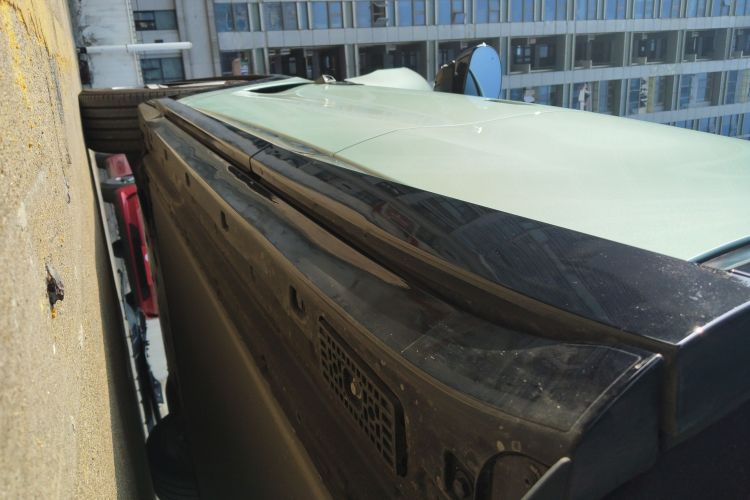 小米汽车 小米YU7 2025款 超长续航高性能四驱Max版局部细节9002