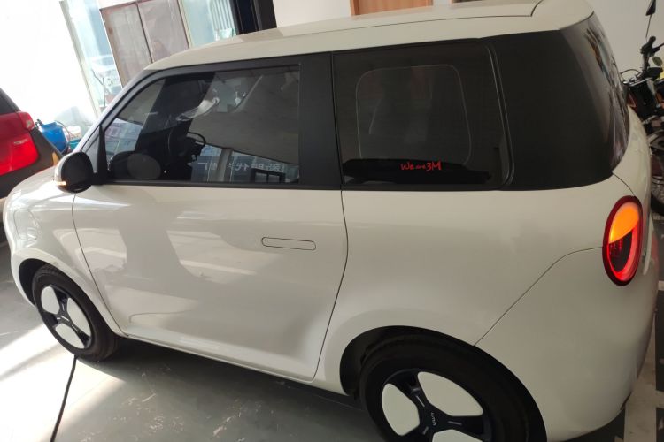 长安启源 长安Lumin 2023款 301km 蜜沁款车身外观4