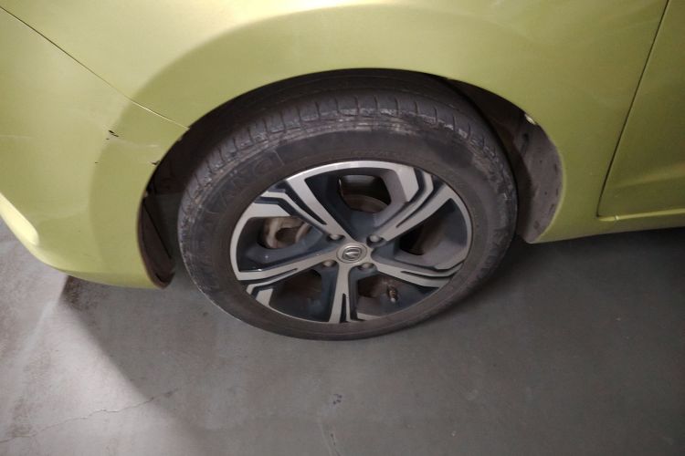 长安欧尚 奔奔E-Star 2020款 心动版 三元锂车身外观6007