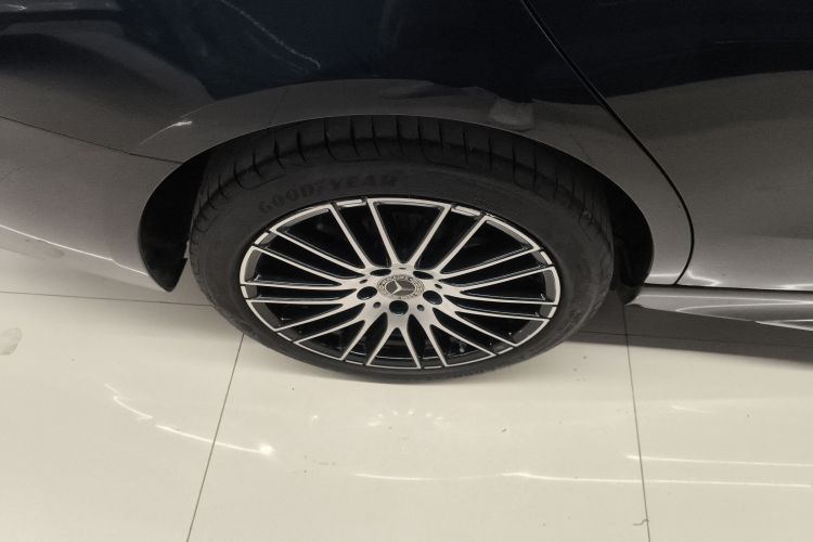 奔驰C级 2023款 改款 C 200 L 运动版车身外观6002