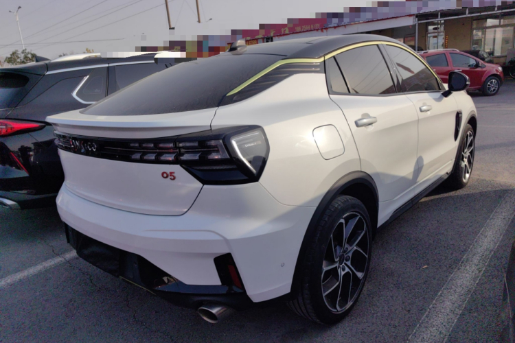 领克05 2020款 2.0TD 两驱耀Halo车身外观7