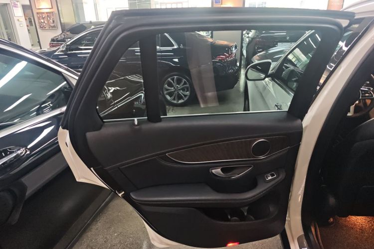 奔驰GLC 2020款 GLC 260 L 4MATIC 豪华型中控内饰49